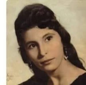 Meet your Posher, Gloria